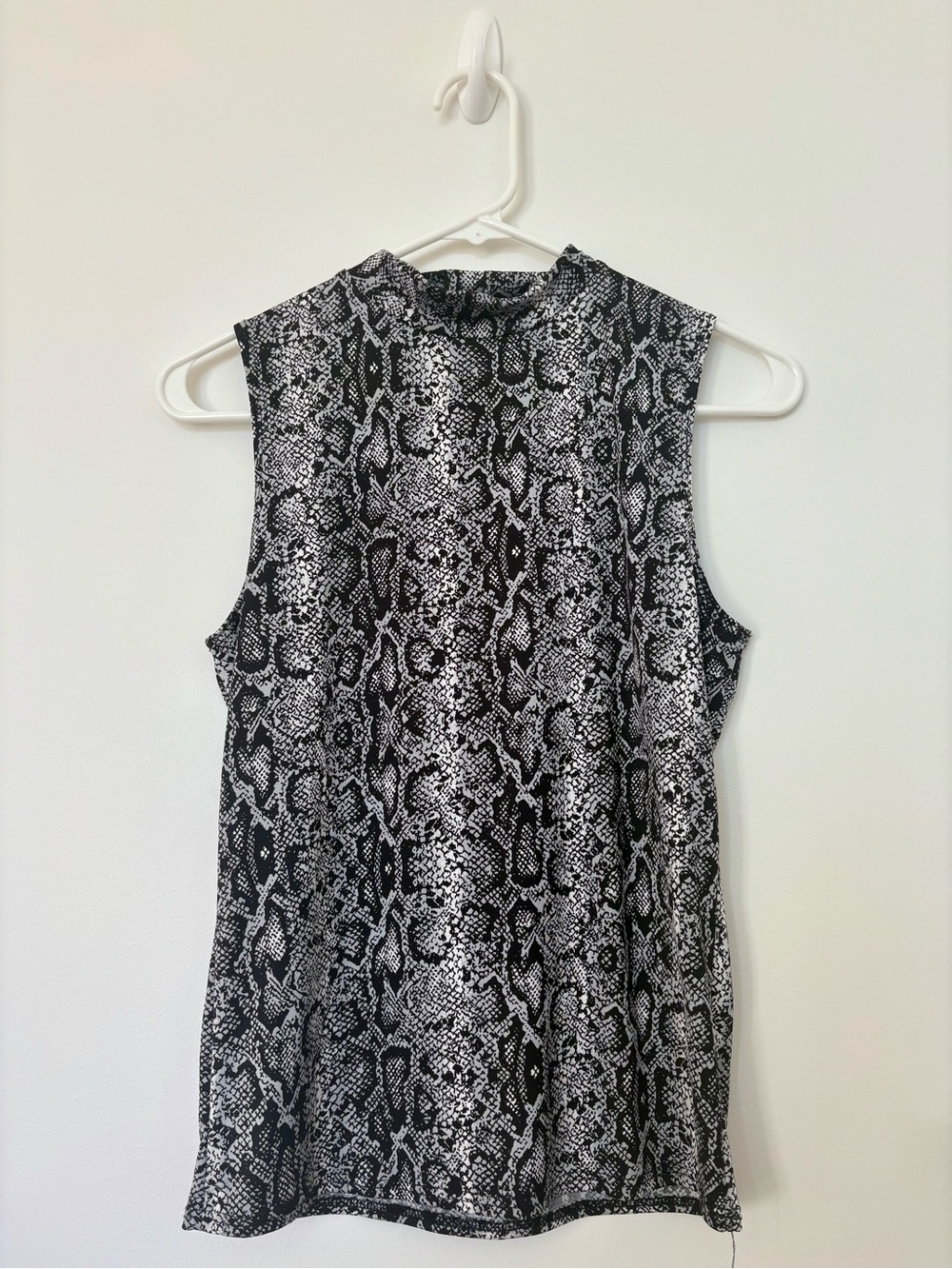 Sleeveless Black & White Snake Print Dress